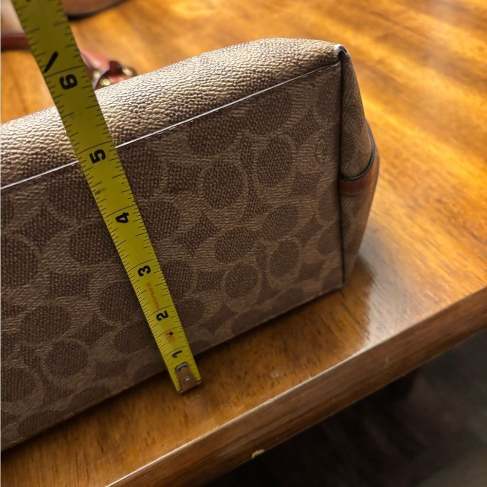 Coach purse - Picture 16 of 16